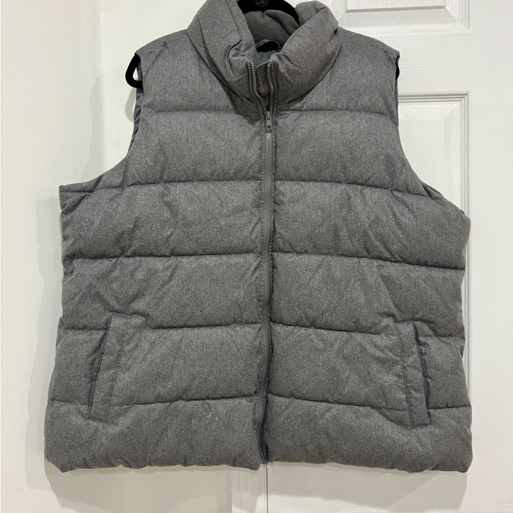Old Navy Gray Puffer Vest - XXL